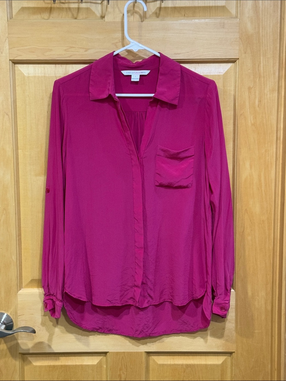 Diane Von Furstenberg Fuchsia Button-Down Silk Blouse size 4